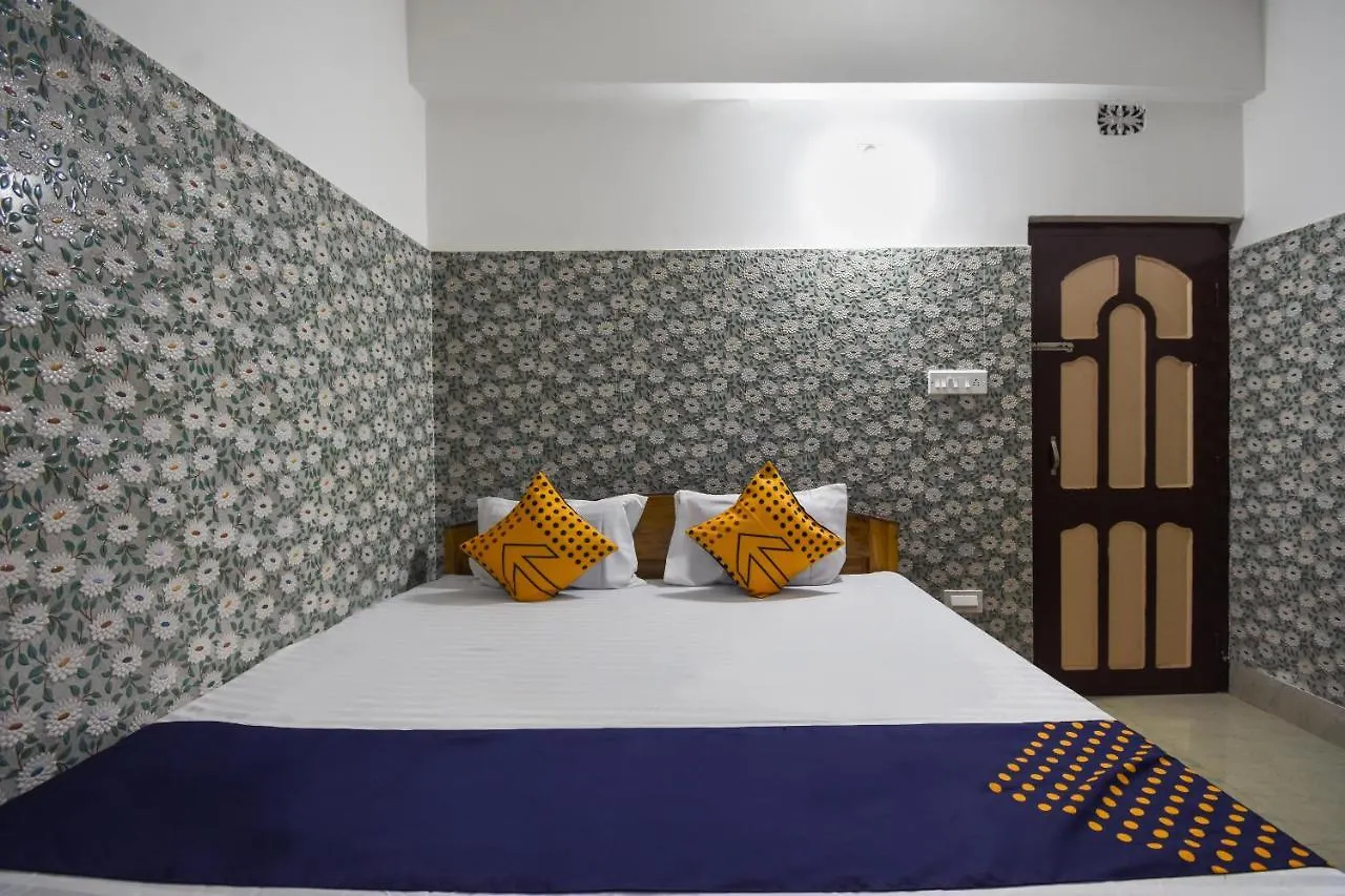 Oyo 73902 Vyttila Residency Hotel Kochi