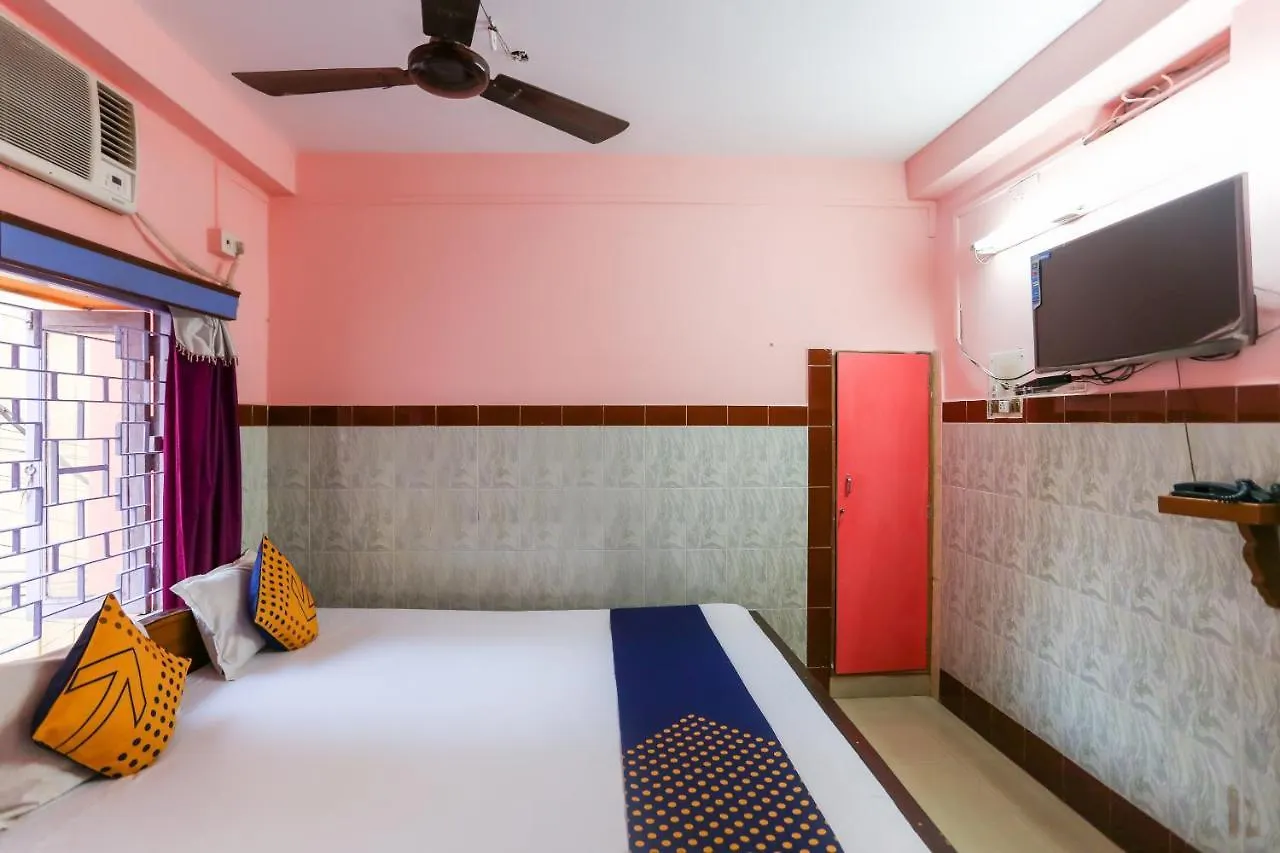 Oyo 73902 Vyttila Residency Hotel Kochi
