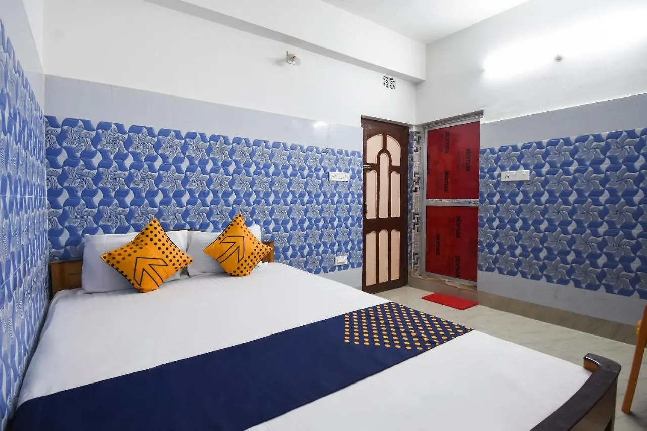 Oyo 73902 Vyttila Residency Hotel Kochi